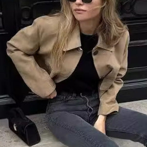 Trendy suede jacket for women with practical pockets Lune London