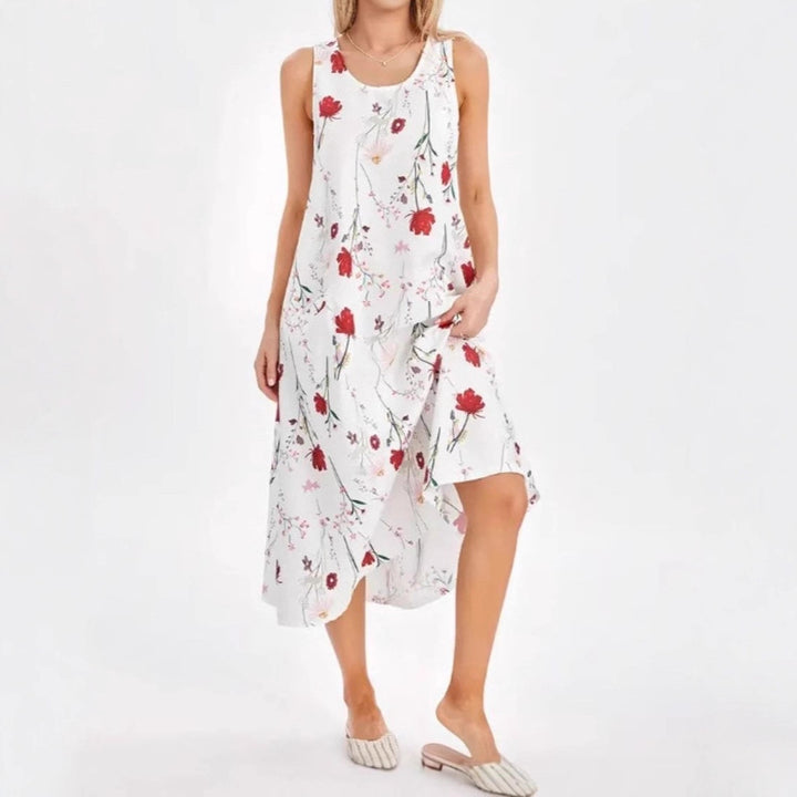 Summer dress for women with a trendy leopard pattern and practical pockets Lune London