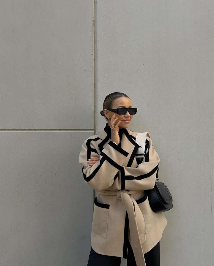 Fashion oversized coat for women with belt and graphic contrasts Lune London
