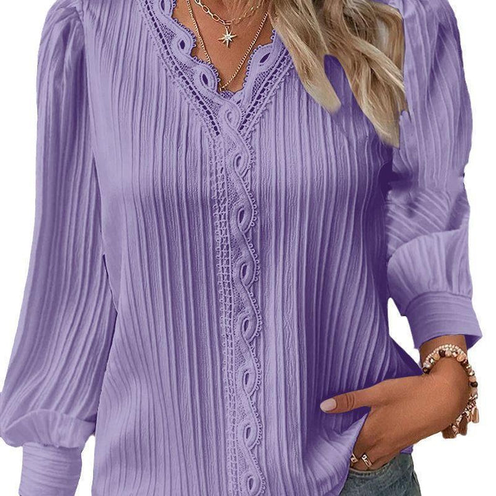 Shirt for women with a refined pleated design and elegant lace accents Lune London