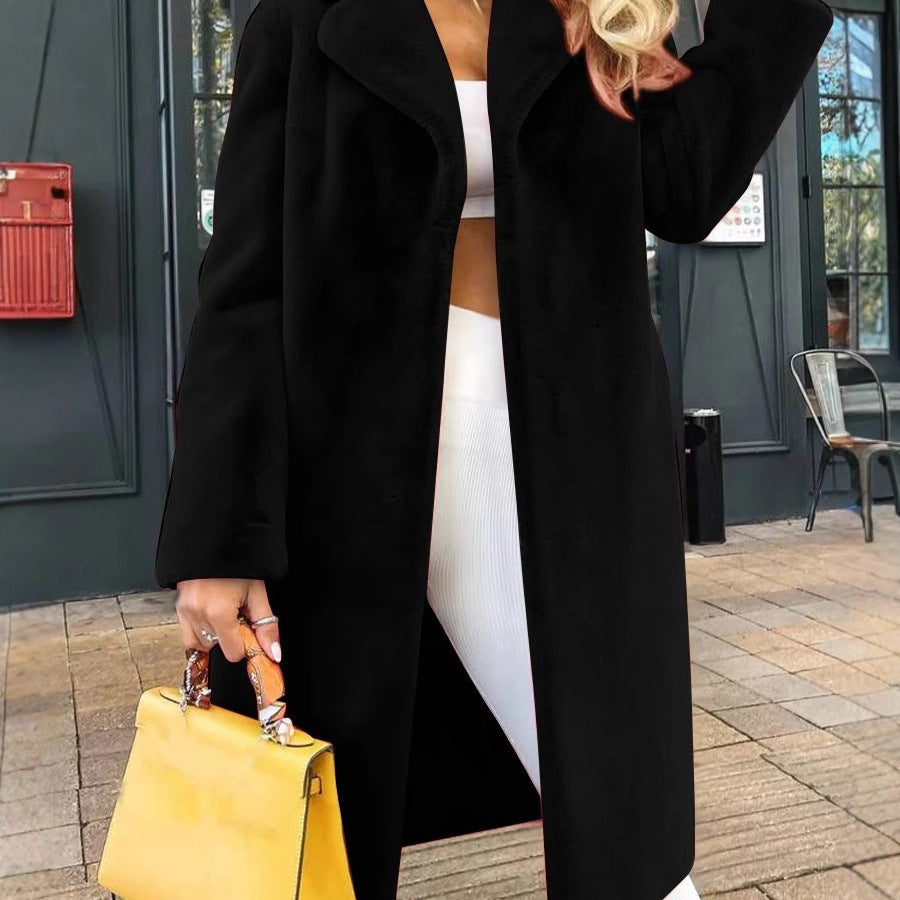 Elegant fleece jacket for women with a modern cut and generous pockets Lune London