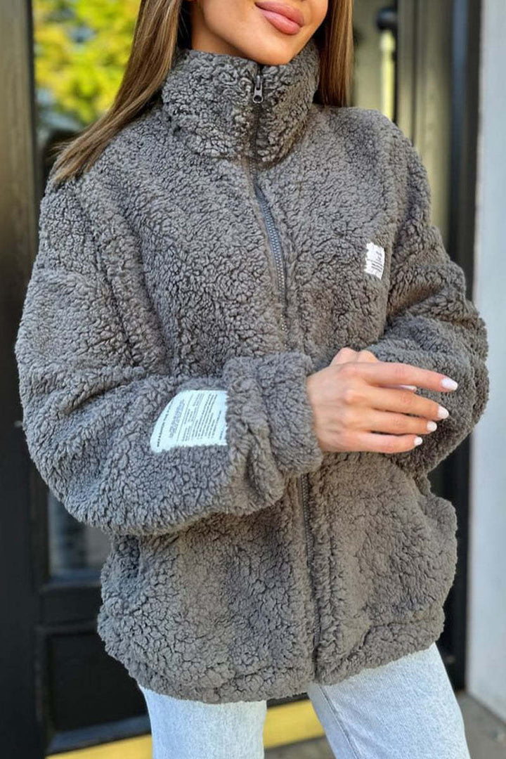 Comfortable fleece jacket for ladies with practical pockets and high collar Lune London