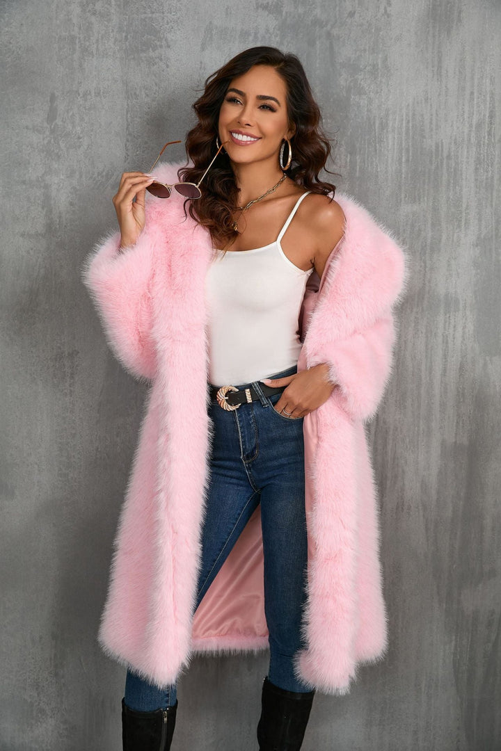 Women's Luxurious Faux Fur Coat with Elegant Cut Lune London