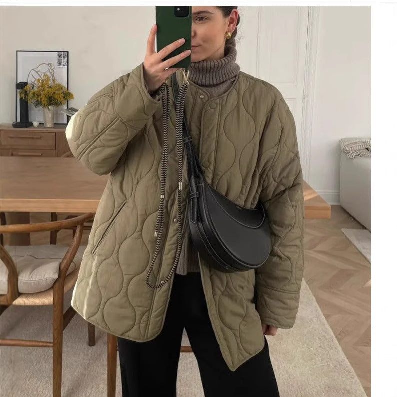 Quilted Transition Jacket for Women with Side Pockets and Elegant Cut Lune London