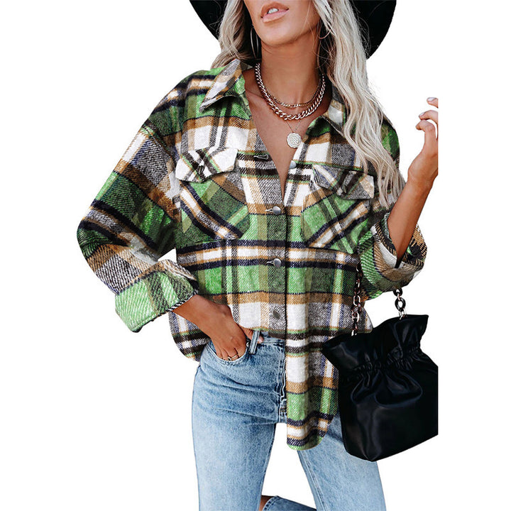 Plaid flannel jacket for women with practical pockets and relaxed fit Lune London
