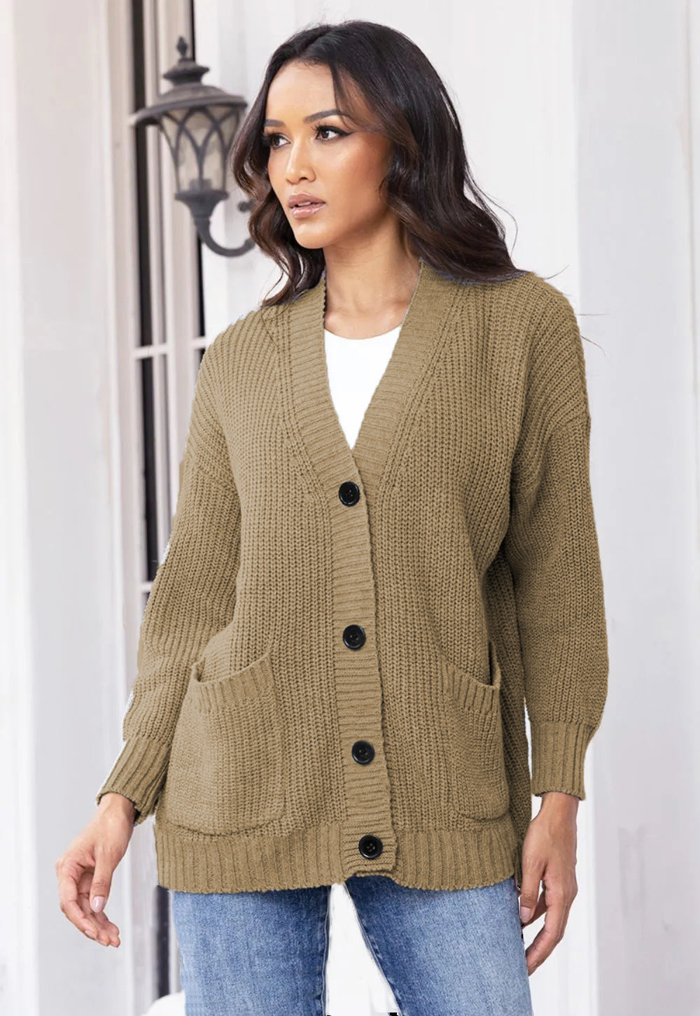 Chunky knit cardigan for women with practical pockets and casual fit Lune London