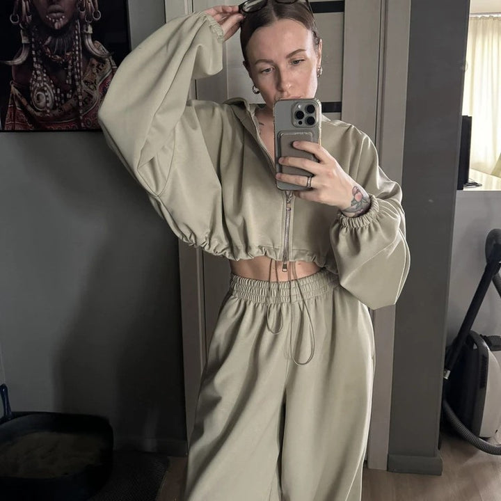 Women's sports set with casual oversized hoodie and wide pants Lune London