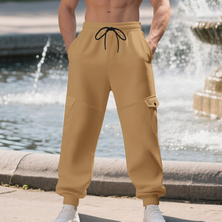 Casual cargo jogger pants for men with practical side pockets Lune London