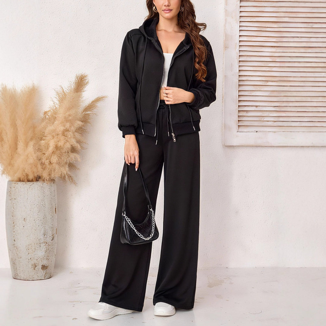 Women’s sporty complete set in relaxed fit with hood and elastic waistband Lune London