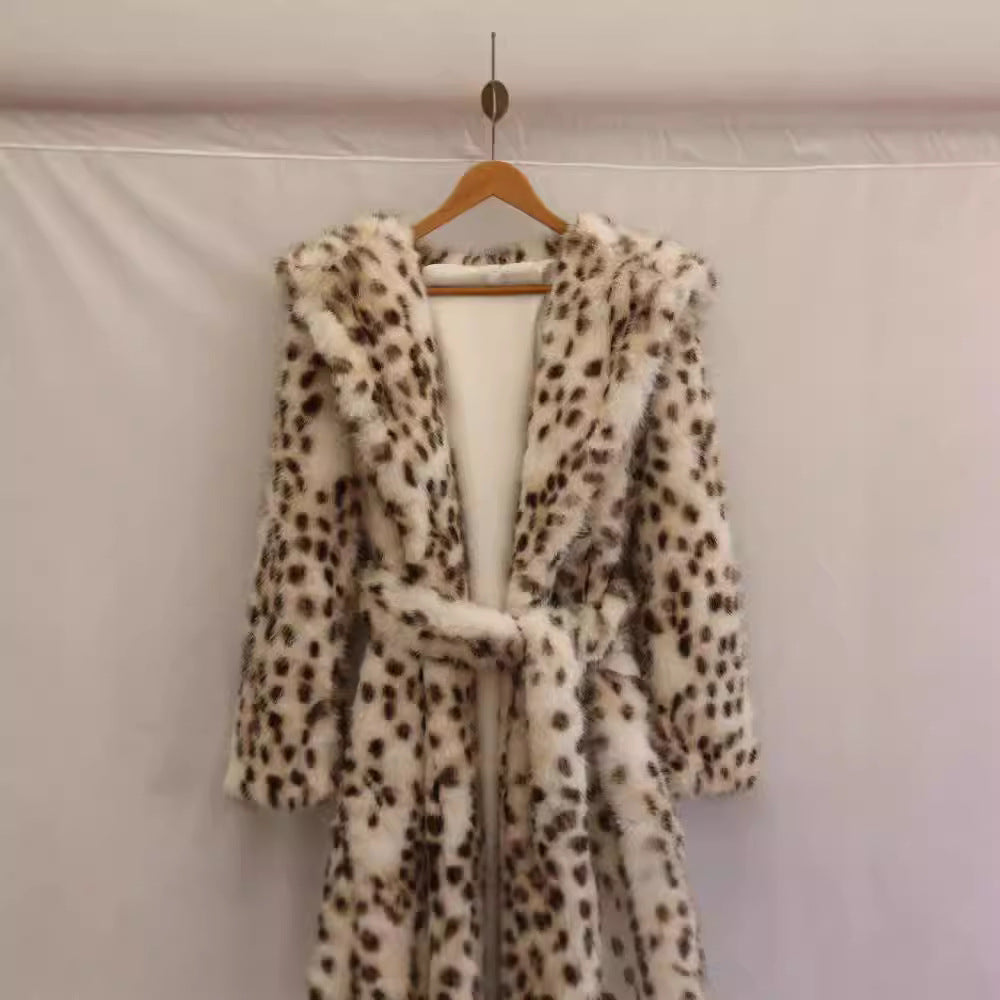 Women’S Fleece Bathrobe with Hood and Leopard Print Lune London