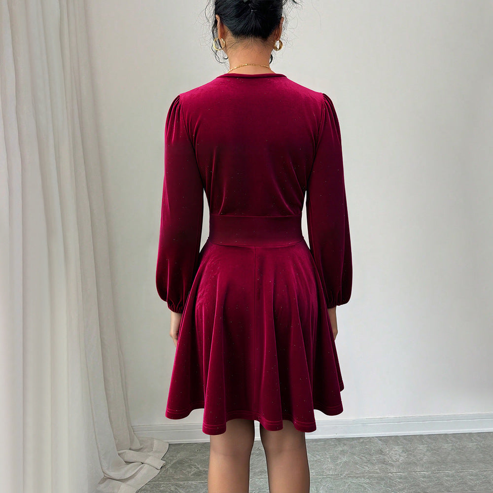 Robe à manches courtes pour femme avec des manches bouffantes élégantes et un décolleté en V Chic & Stil