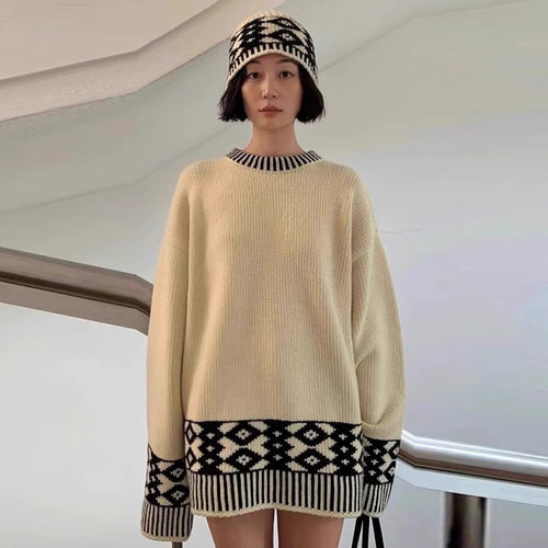 Pull surdimensionné en tricot pour femme avec un motif frappant Chic & Stil