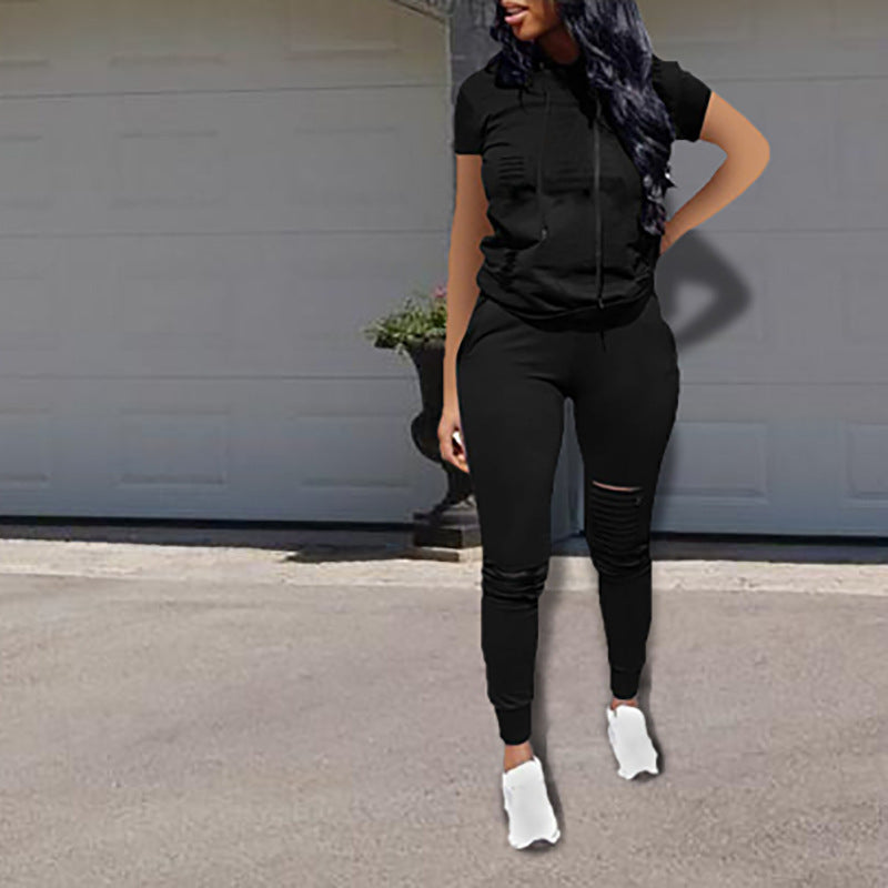 Women's jogging set with stylish zipper details and a sporty cut Lune London