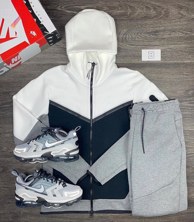 Sporty hoodie set for men with breathable properties and modern contrast details Chic and Style