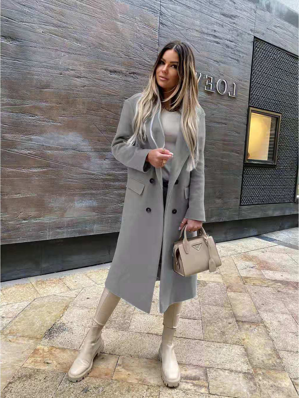 Ladies elegant and timeless wool coat with double breasted Amarae