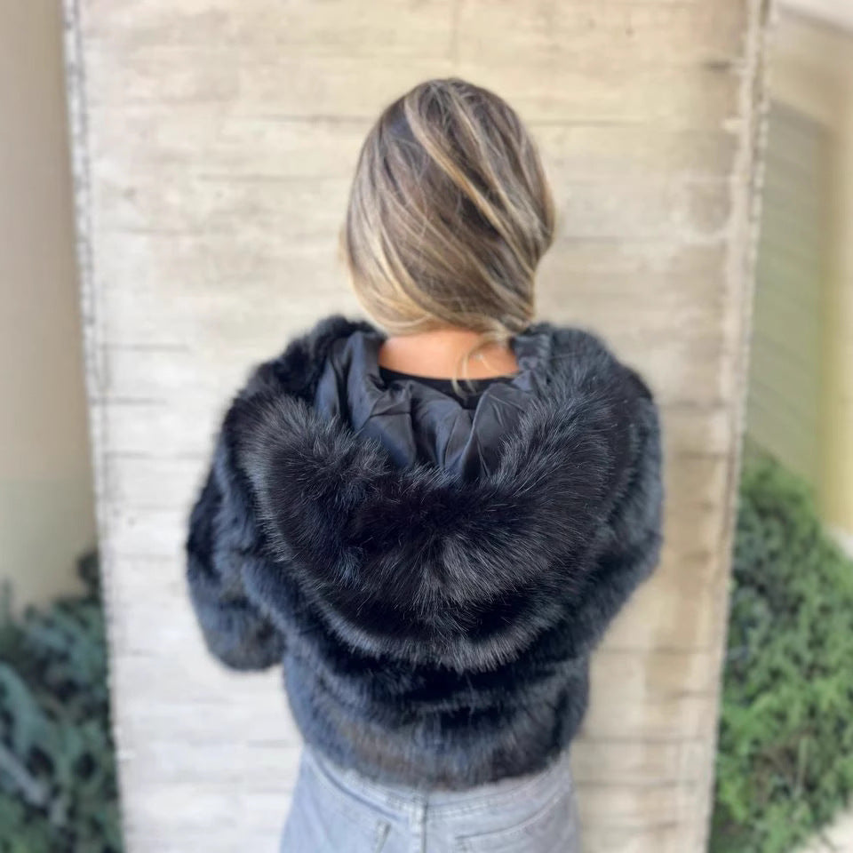Short faux fur jacket for women with high-quality zipper Lune London