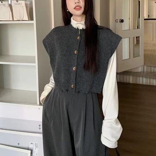 Cardigan court pour femmes avec ourlet fendu et détails de boutons en bois Chic & Stil