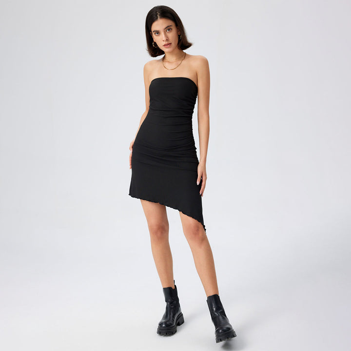 Robe bandeau ajustée pour femmes avec ourlet asymétrique et bordure en volants Chic & Stil