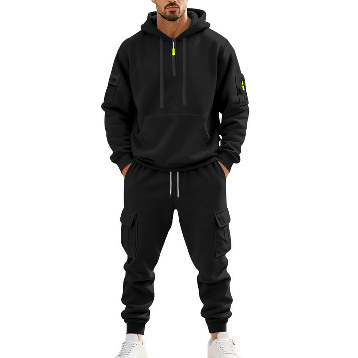 Casual outfit for men with practical pockets and zipper Lune London