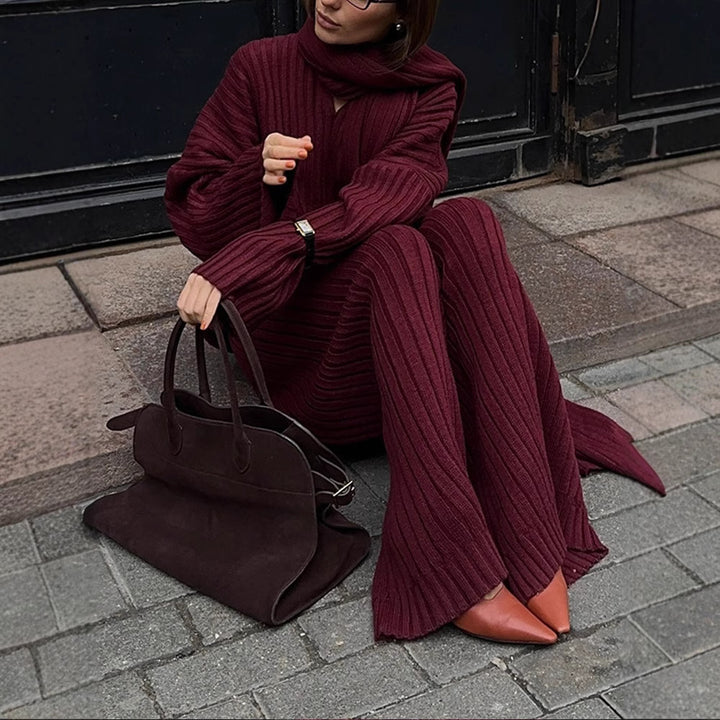 Women knit outfit with wide legs and oversized top Lune London