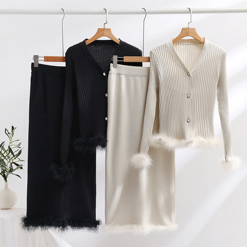 Women’s knitted set with an elegant fur lining Amarae