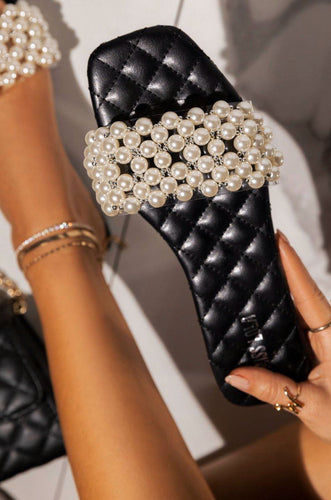 Women Comfortable Sandals with Beaded Strap and Padded Sole Amarae