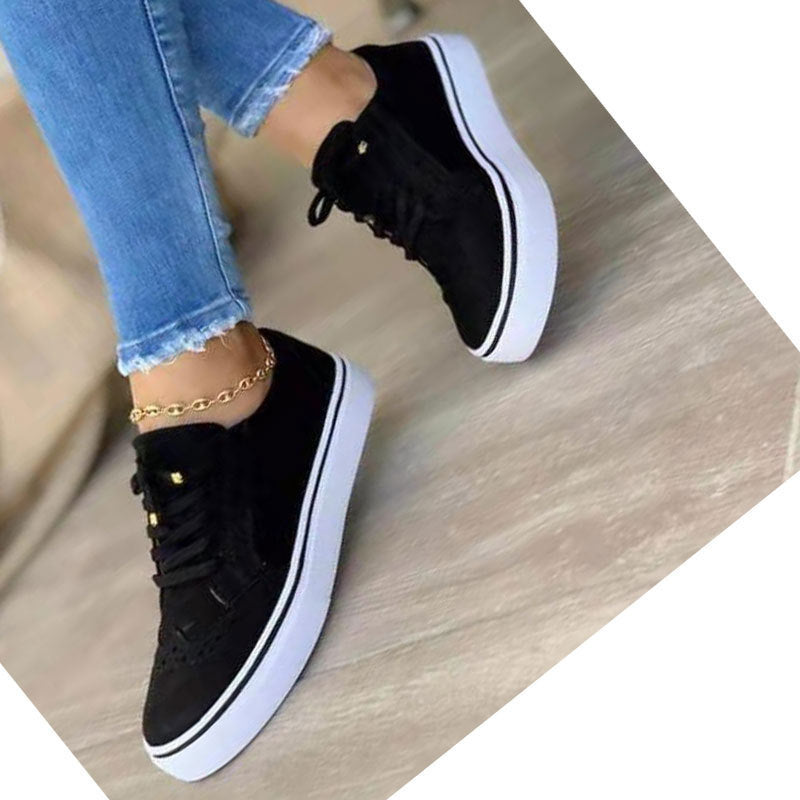 Women’s sneakers with a trendy textile upper and a cushioning sole Lune London