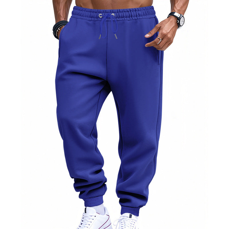 Comfortable sports pants for men with elastic waistband and practical side pockets Lune London