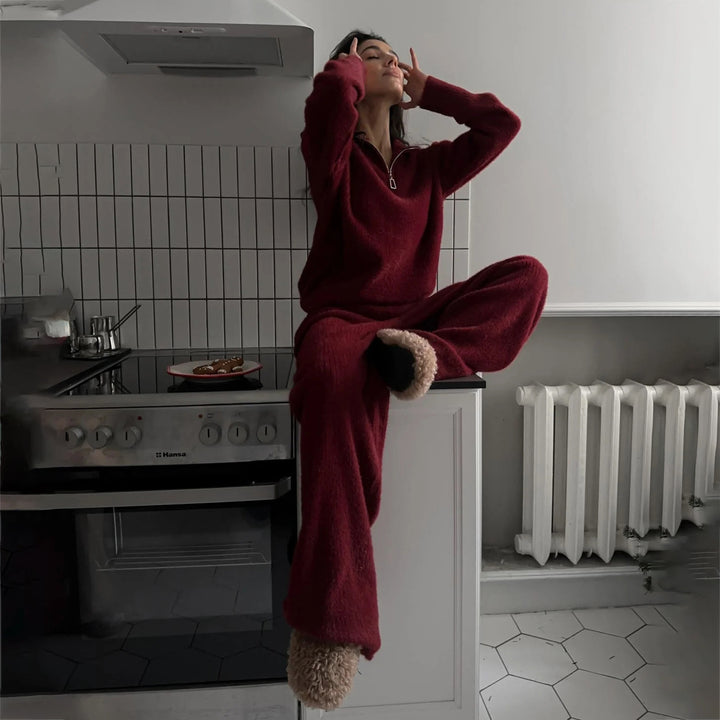 Casual knit loungewear set for women with half-zip closure and relaxed fit Lune London