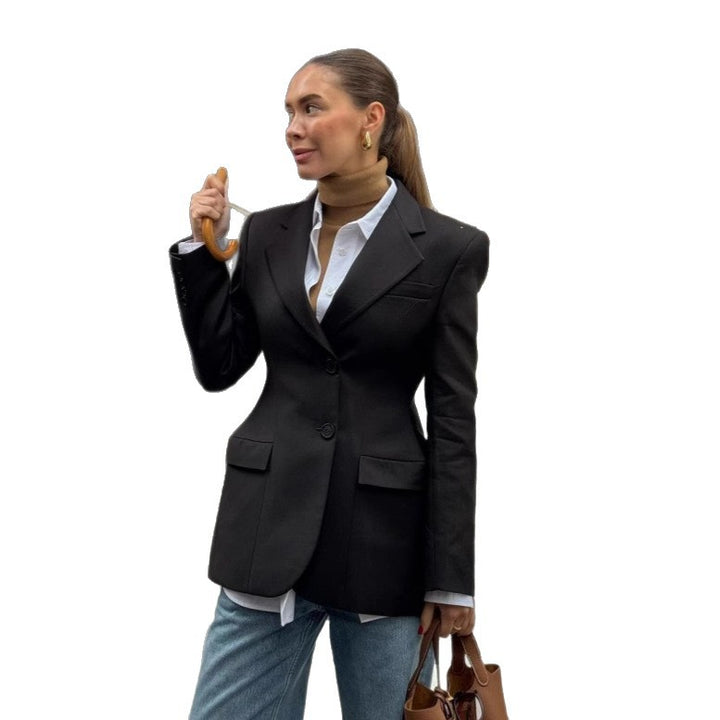 Oversized women's jacket with an elegant cut and striking details Lune London