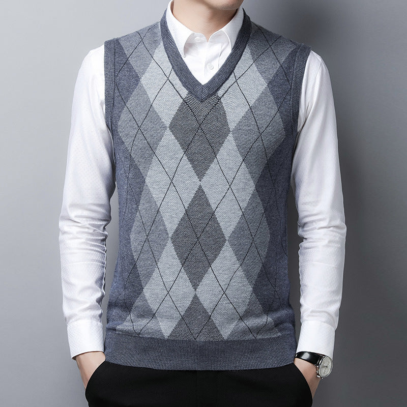 Elegant argyle knit vest for men Lune London