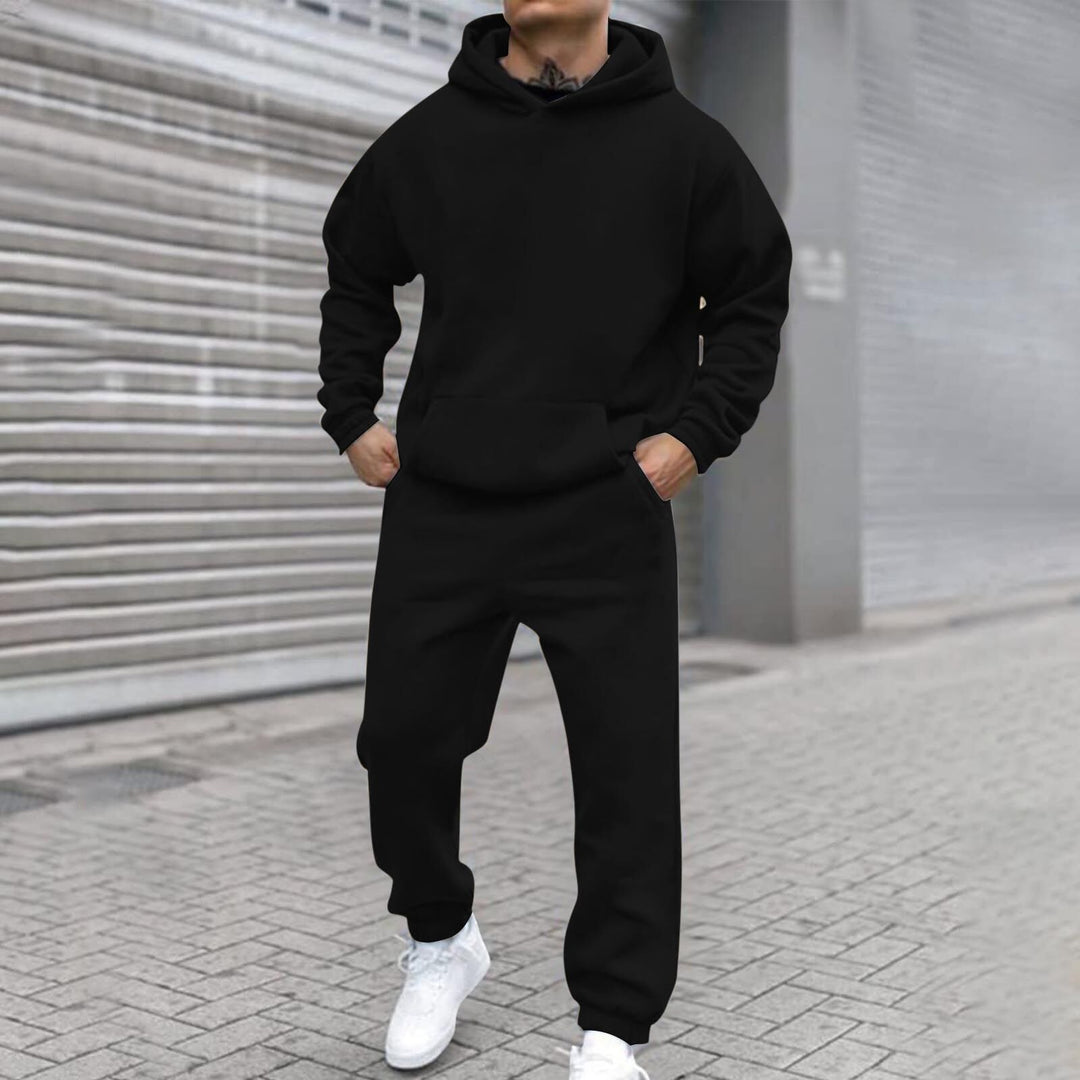 Comfortable leisure suit for men with oversized cut and kangaroo pocket Lune London