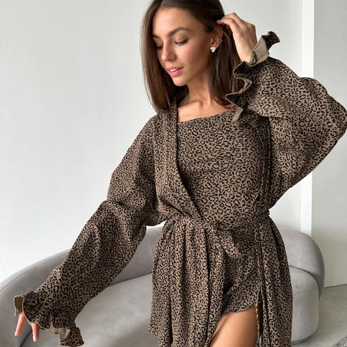 Fashionable and elegant women's set consisting of a top and animal print shorts Amarae