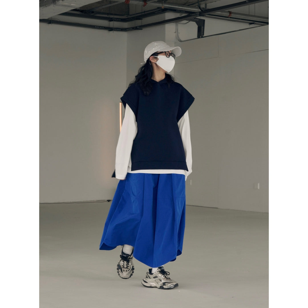 Women's sleeveless hooded vest in boxy cut made of French terry with side slits Amarae