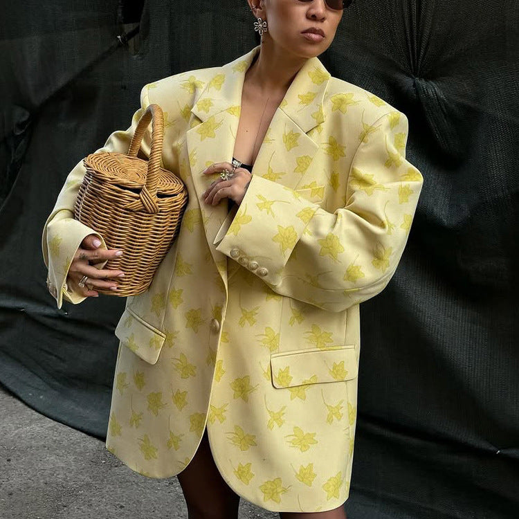 Women's oversized blazer in blazer dress style with floral jacquard and accentuated shoulder Amarae