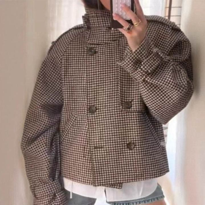 Women's short jacket in houndstooth pattern with double-breasted button placket, high stand-up collar, and balloon sleeves Amarae