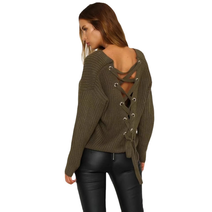 Chunky knit sweater for women with a relaxed fit and deep round neck Lune London