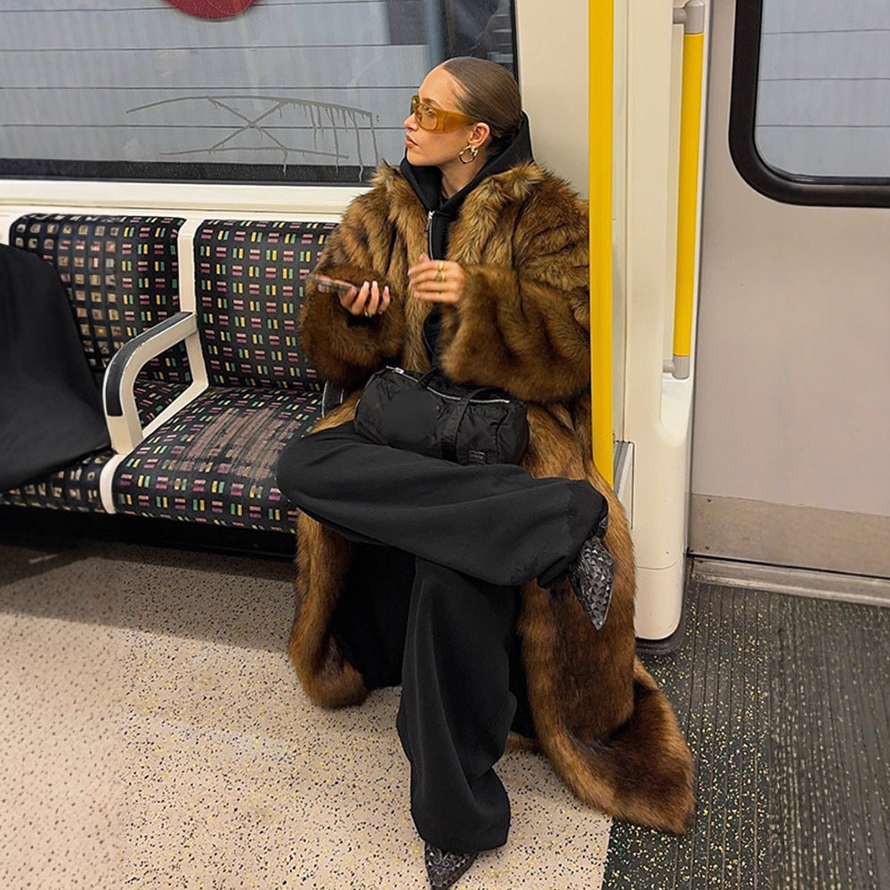 Women's Oversize Faux Fur Coat with Hood and Luxurious Fur Look Amarae