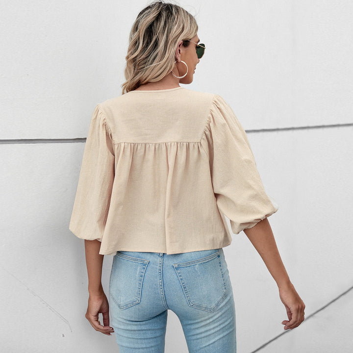 Blouse for women with wide sleeves and a playful knot Chic & Stil