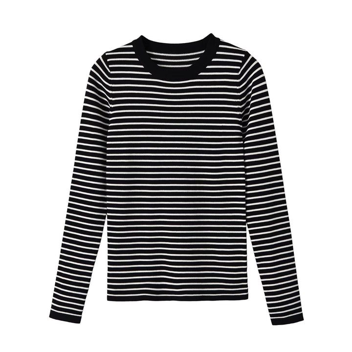 Women's fine knit striped shirt with slim silhouette and round neckline Amarae