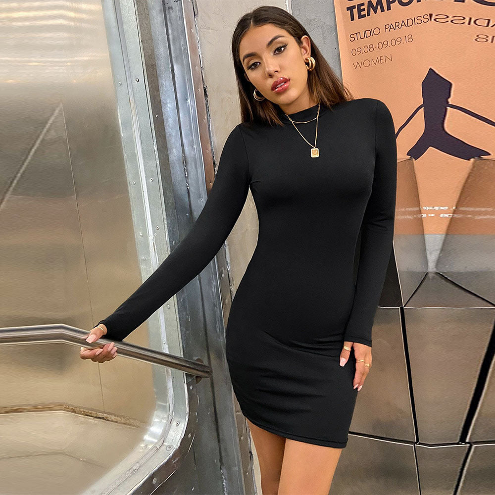 Robe mini ajustée pour femme avec col haut et manches longues Chic & Stil