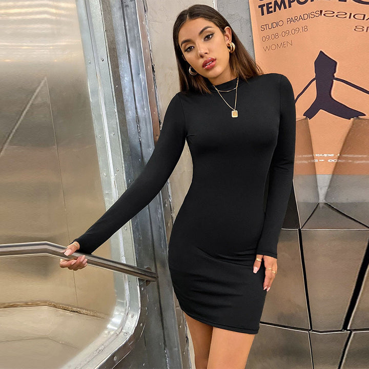 Robe mini ajustée pour femme avec col haut et manches longues Chic & Stil