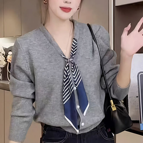 Pull élégant pour femmes avec écharpe à la mode Chic & Stil