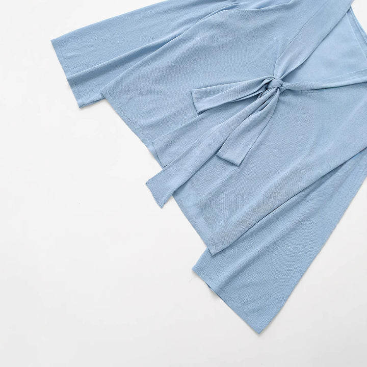 Blouse aérienne femme avec détails de volants romantiques et bande à nouer Chic & Stil