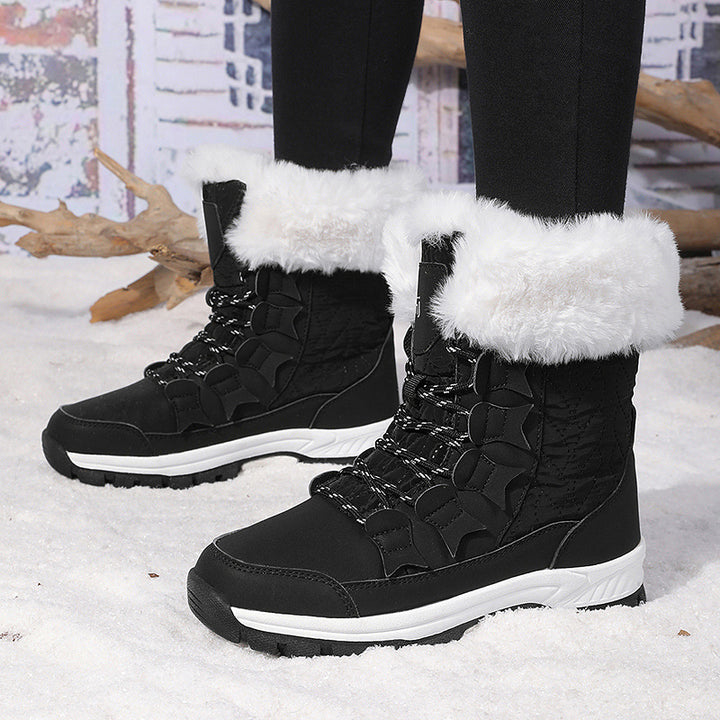 Women's Insulated Winter Boots with Faux Fur Collar, Water-Repellent Surface and Grip Profile Sole Amarae