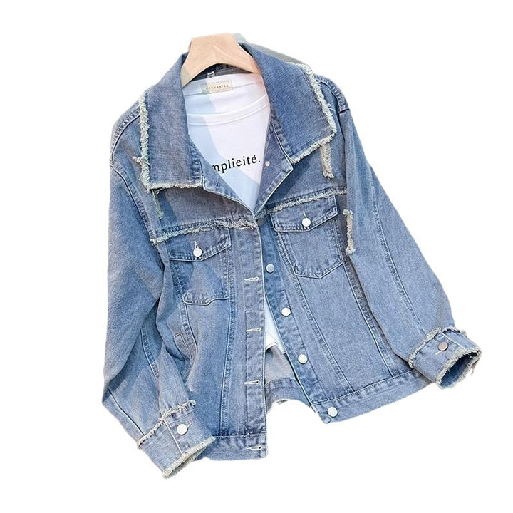 Veste en denim tendance pour femmes avec des détails effilochés Chic & Stil