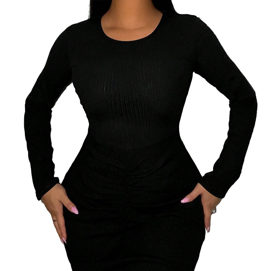 Robe tricotée ajustée pour femmes avec manches longues et poches élégantes Chic & Stil