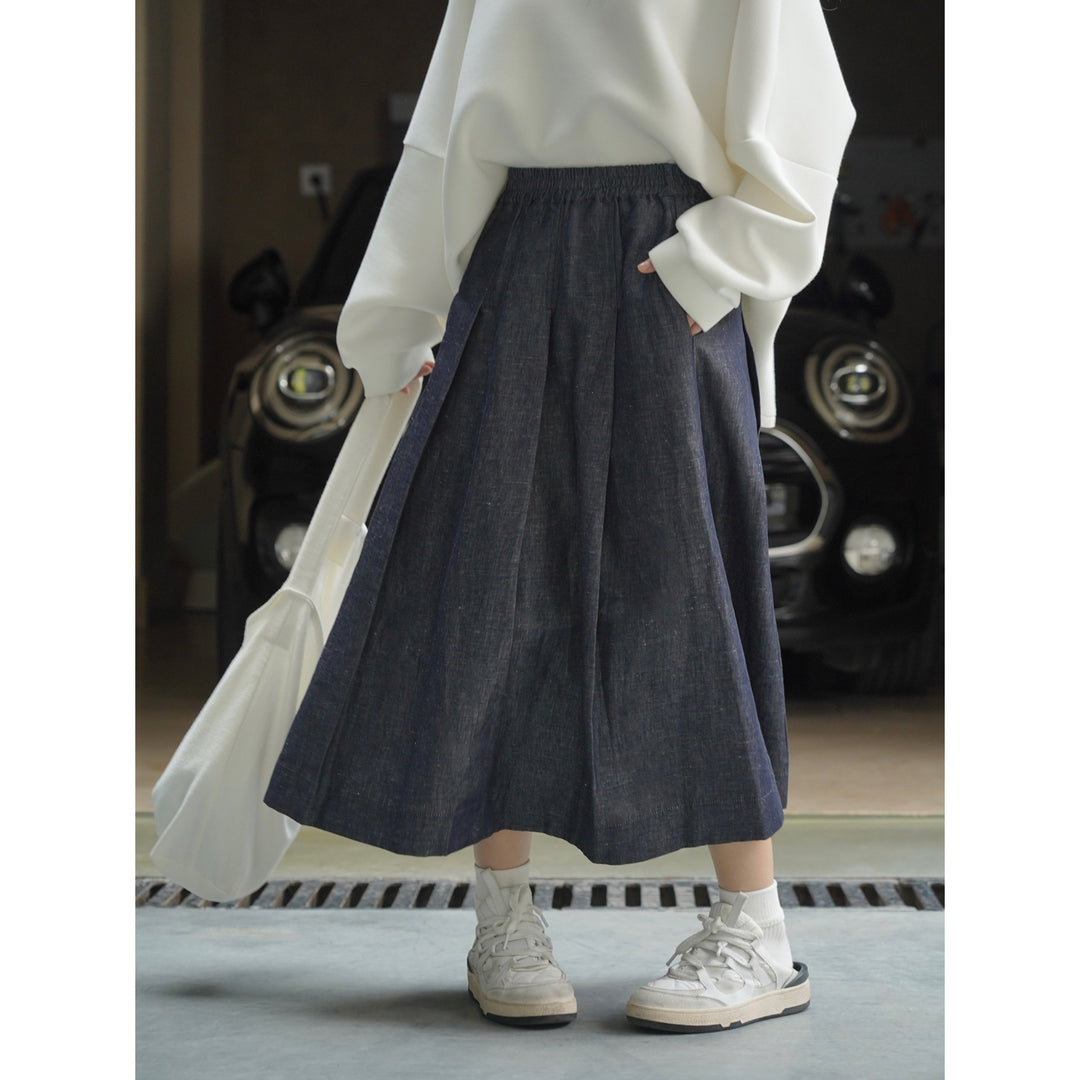Women's Pleated Midi Skirt with Elastic Comfort Waistband and Pleat Structure Amarae
