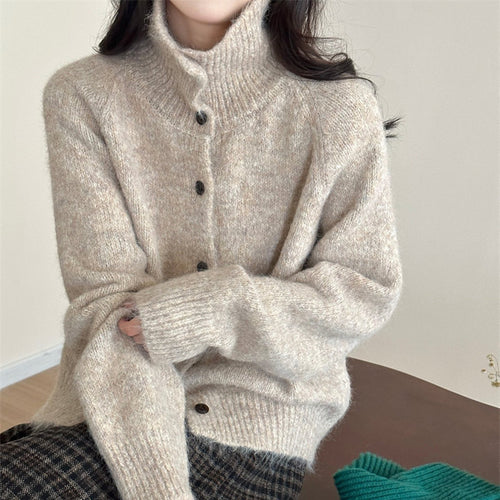 Cardigan pour femmes confortable avec détails de boutons fins et coupe décontractée Chic & Stil