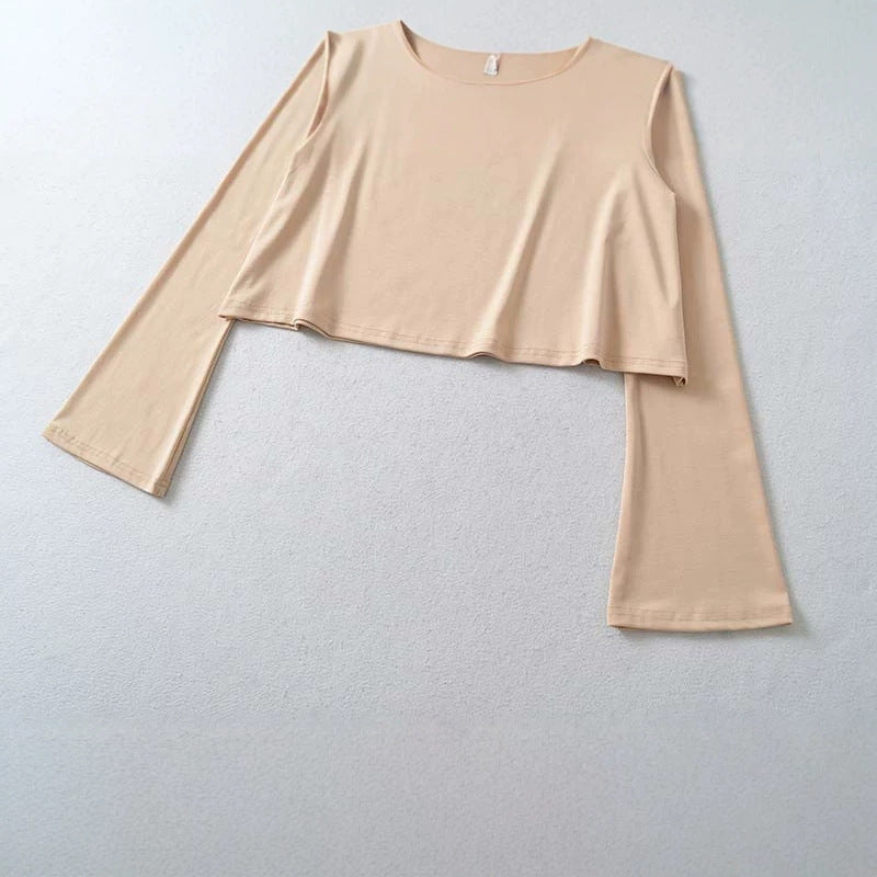 Women's Cropped Off-Shoulder Long Sleeve with Flared Trumpet Sleeves made of Jersey Amarae
